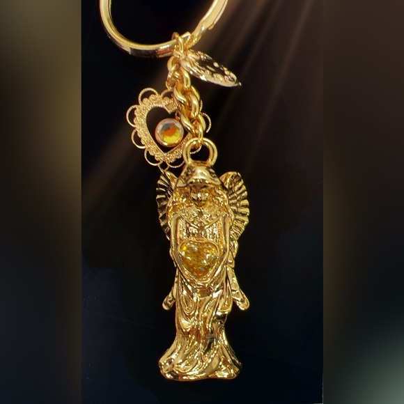 Guardian Angel Holding a Heavy Heart Keychain/Purse Chain - Picture 1 of 5